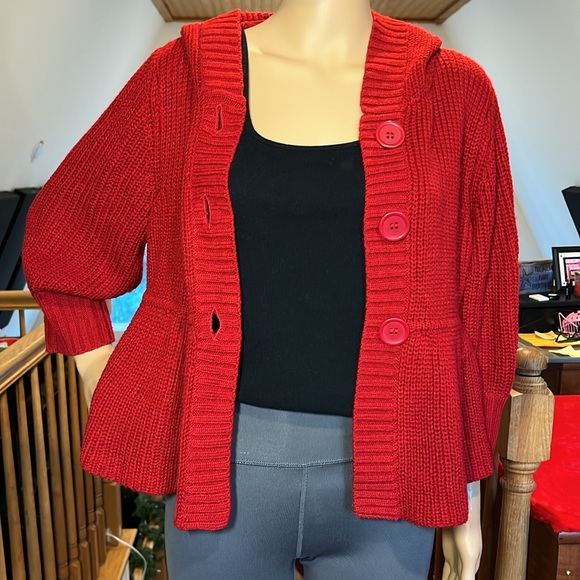 Red Look @ Me knit sweater. Cute and comfy in great condition. Junior XL (15/17) - Picture 4 of 7